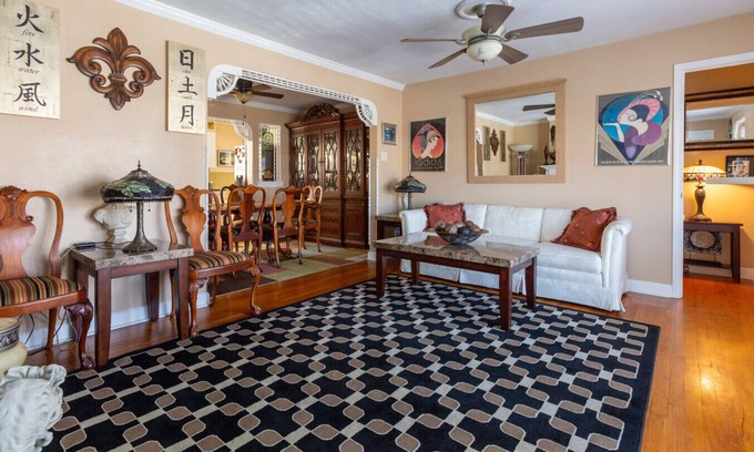 Northampton House | New Property! Private Home,Centrally Located in St. Louis