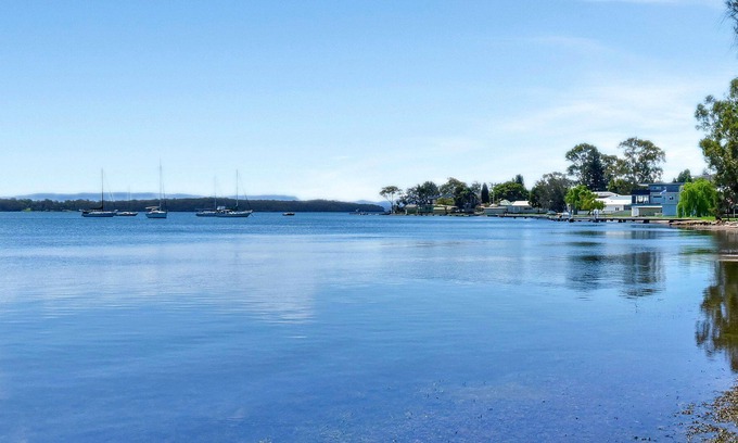 Nords Wharf House | New Property Waterfront Heaven at Nords Wharf only 5 mins to Beach ! Hidden Horizon