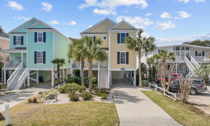 Surfside Beach House | NEW! Quick Walk to Beach, Private Pool, Fast Wifi!