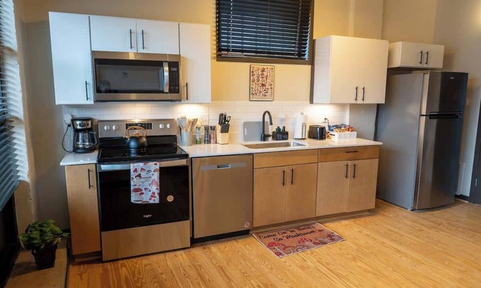 Martinsville Apartment | New, Safe, Uptown 1BR Apartment Walkable!