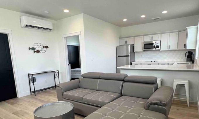 Post Falls Apartment | New! Sandtrap -Easy access to golf course!