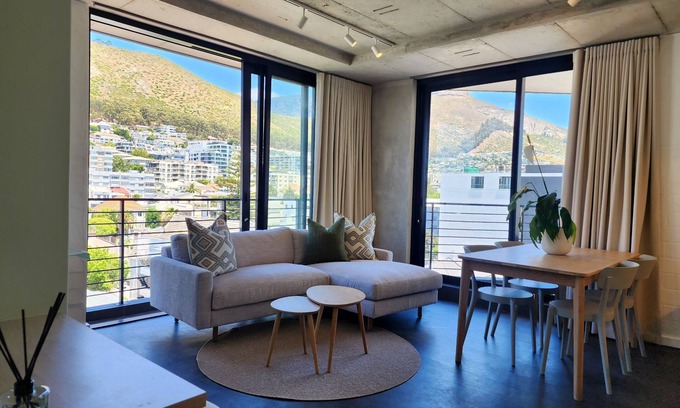 Sea Point Apartment | New Seapoint 1-Bed with Sweeping Mountain Views