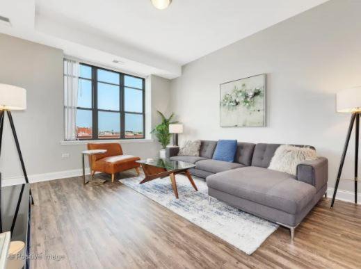 Prairie District Apartment | New! Spacious 3BR Apartment near McCormick Place