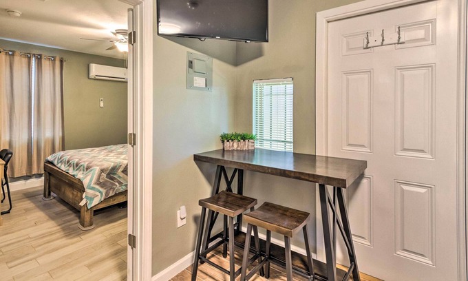 Northwest Pensacola Cabin | NEW! Step-Free Access Cabin: Near Fishing Charters