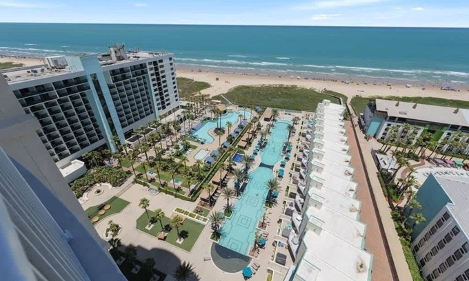 South Padre Island Condo | NEW! Stunning 17th Floor * SpaceX Direct Views * Luxe