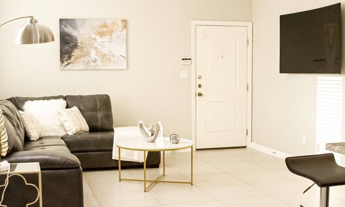Edinburg Apartment | New Stylish 3BD/2B Apartment in Gated Community!!!