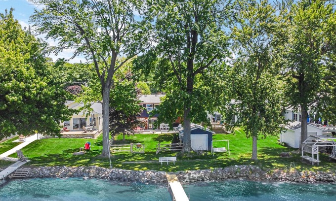 Bass Lake House | New! Sunset Shores: Lakefront home with private pier/huge fenced yard!n
