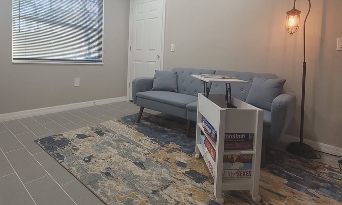 Orlando House | New "SunShine" cozy house w/ 4 bedrooms 2 baths sleeps 8