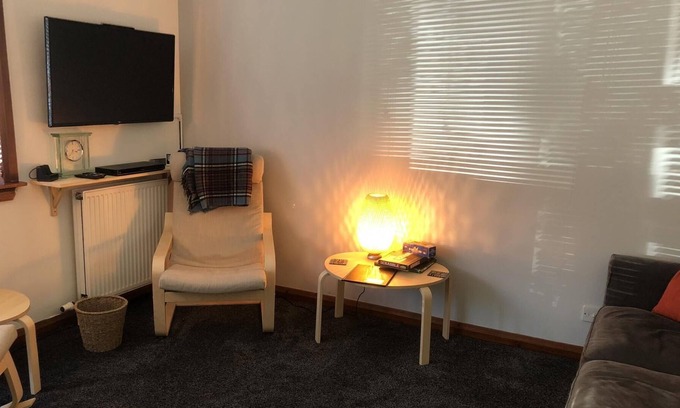 East Lothian Apartment | NEW Super 2BD Flat near Dalkeith Town Centre