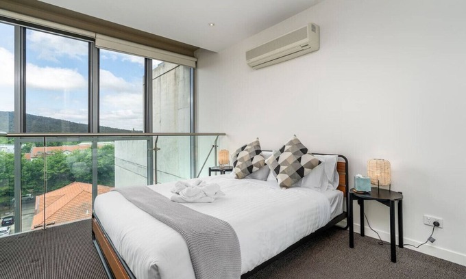 Braddon Apartment | New to VRBO: Bright Loft-Style Apt with Gorgeous View