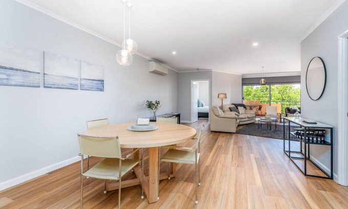 Griffith Apartment | New to VRBO: Modern & Homely 2BR Burke Crescent Apartment