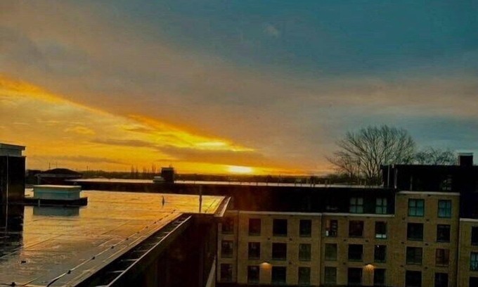 Derby Apartment | New top flr central apt w/ dedicated free parking