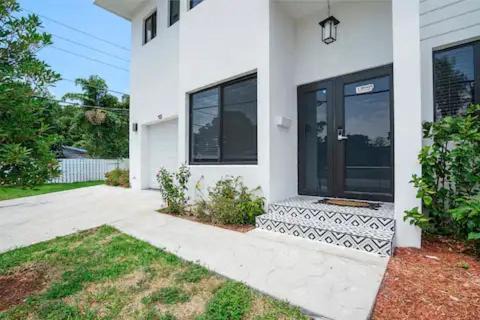 Central Fort Lauderdale House | New Townhome near Wilton/Las Olas/Beach