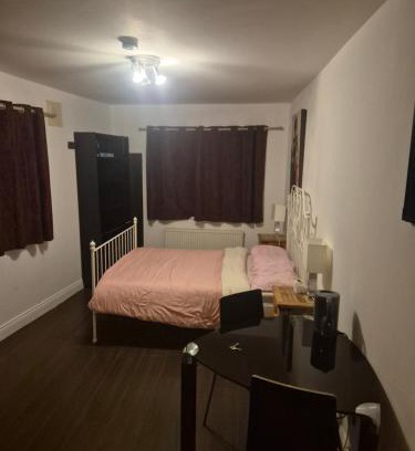 Dublin House | New Unique room beside Tramline