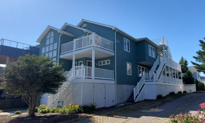 South Rehoboth House | New! Unobstructed Views of the Beach and Boardwalk - Sleeps 15-17