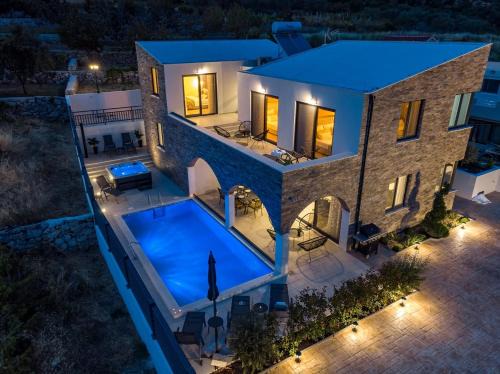 Cisla Villa | NEW! Villa EDEN with heated private pool, a hydromassage, a Hot-tub, fun zone with Treadmill, 4 en-suite bedrooms
