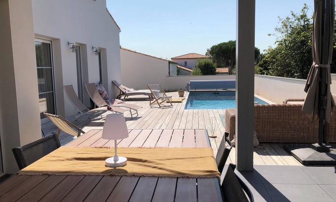 Saint-Palais-sur-Mer House | New villa with heated pool, sleeps 10, quiet area in St Palais