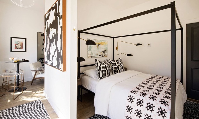 Downtown Apartment | NEW! WhitelineStudio on Ast., Downtown Bentonville new the square