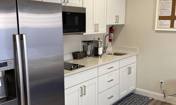 Hurricane House | NEW, Zion's Gate Private Casita with Kitchen and Bathroom