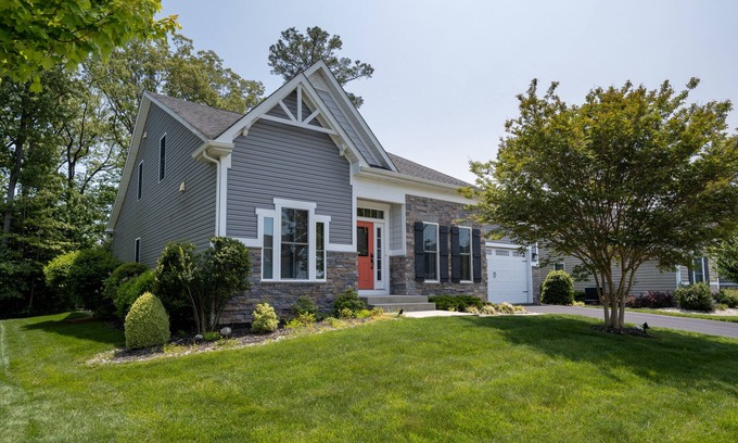 The Glade House | Newer Home 4+ BR, 3 BA, DOG-FRIENDLY-GRANDE AT CANAL POINT, REHOBOTH