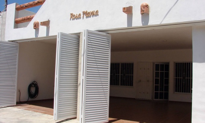 Progreso Municipality House | Newly built, 3 bedroom house 4 blocks from the ocean