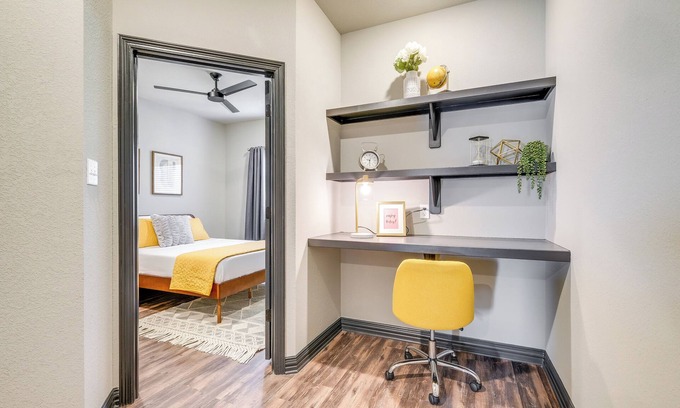 College Station Apartment | Newly Built 'corner Hideaway' 3 Mi to Texas A & M