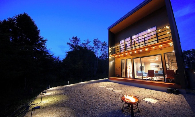 Fujikawaguchiko House | Newly built in July 2025 Contrast of forest and light Premium stay Bonfire BBQ 14 people /Minamitsurugun Yamanashi