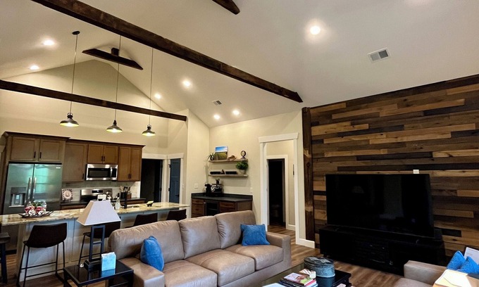 Richmond House | Newly opened 3 BDRM Silver Creek Loft- Luxury in Historic Farm Barn Setting