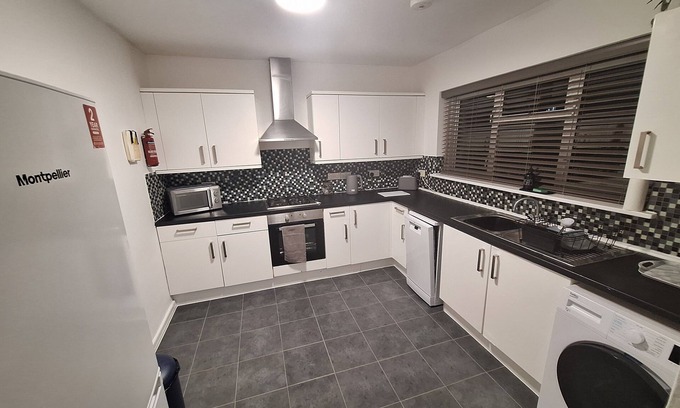 Fieldway House | Newly refurbished, G London & Kent Gateway