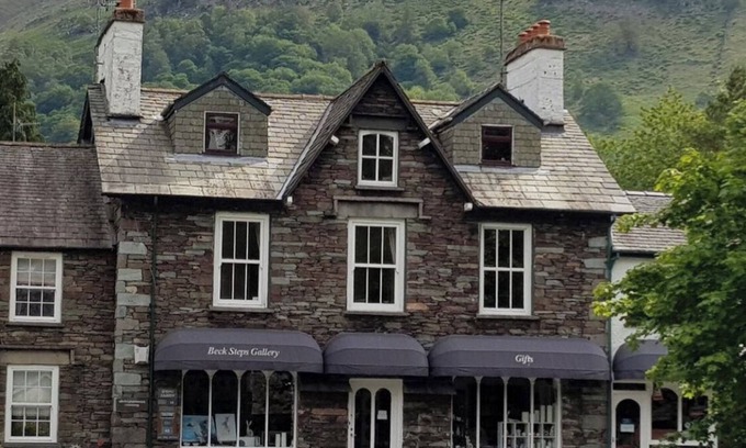 Grasmere Apartment | Newly refurbished 2 bedroom, 2 bathroom apartment right in the heart of Grasmere