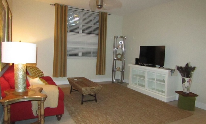 Downtown West Palm Beach Apartment | Newly Remodeled Upscale Condo in the Heart of CityPlace!