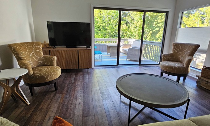 Salem Condo | Newly Renovated 2 Bed/2 Bath Keowee Key Twnhse - Lake access & Resort Amenities