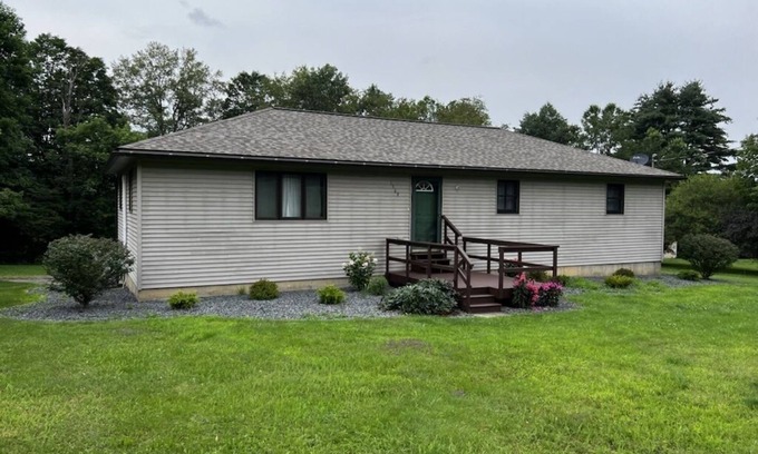 Oneonta House | Newly Renovated 3 Bedroom Home