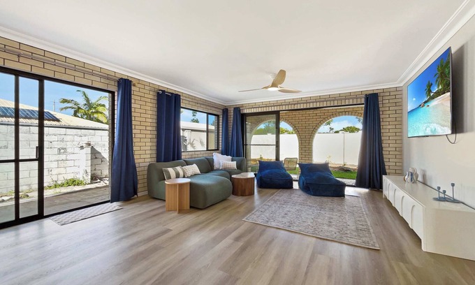 Woorim House | Newly Renovated Bribie Beach House with Pool