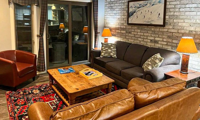 Ludlow Condo | Newly renovated ski-in/out slope side condo