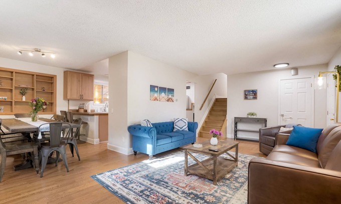 North Central Westminster House | Newly Renovated-Spacious-20min to Den& Boulder-HotTub/Game Room/Basketball Court