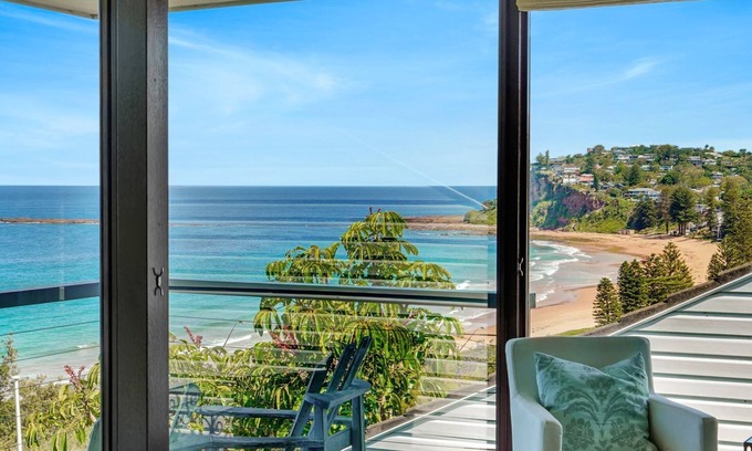 Newport House | Newport Surf Break by Beach Stays - stunning ocean views