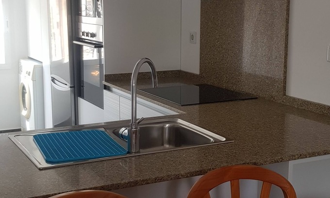 Los Alcazares Apartment | NEXT TO THE SEA, RELAX OR WORK .,what do you decide? Internet connection with Wiff !i