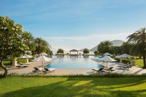Nha Trang Resort | Nha Trang Marriott Resort & Spa, Hon Tre Island