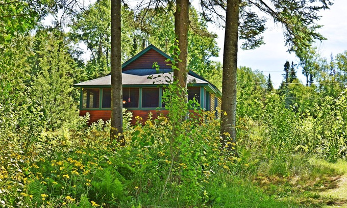 Rangeley Plantation House | Niboban Cabin 2 - Cute Niboban Cabin on Rangeley Lake!