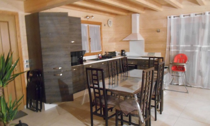 Saint-Gervais-les-Bains Ski Chalet | Nice 60m2 app in chalet sleeps 7