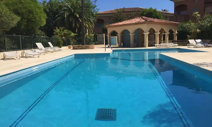 Saint-Tropez Apartment | Nice and cosy apartment center ST TROPEZ, view of the gulf swimming pool parking