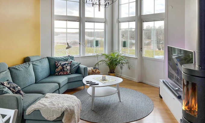 Blekinge House | Nice and friendly cottage with a view of Lake Nässjön.