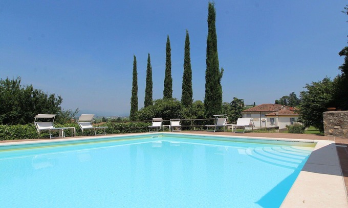 Colognola ai Colli Apartment | Nice apartment for 8 people with WIFI, A/C, pool and TV, close to Verona
