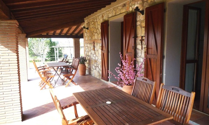 Magliano in Toscana Apartment | Nice apartment for 4 people with TV, pets allowed and parking