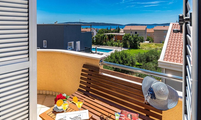 Kastel Kambelovac Apartment | Nice apartment in Kastel Kambelovac