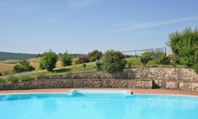 Monteroni d'Arbia Apartment | Nice apartment for 5 guests with WIFI, pool and panoramic view, close to Siena