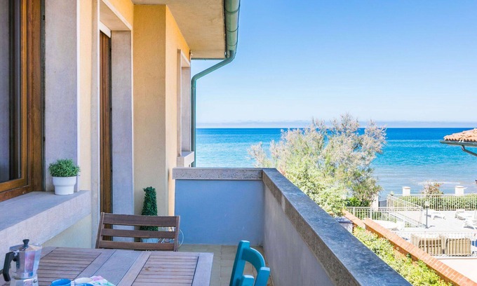San Vincenzo Apartment | Nice apartment for 6 people with A/C, WIFI, TV and balcony