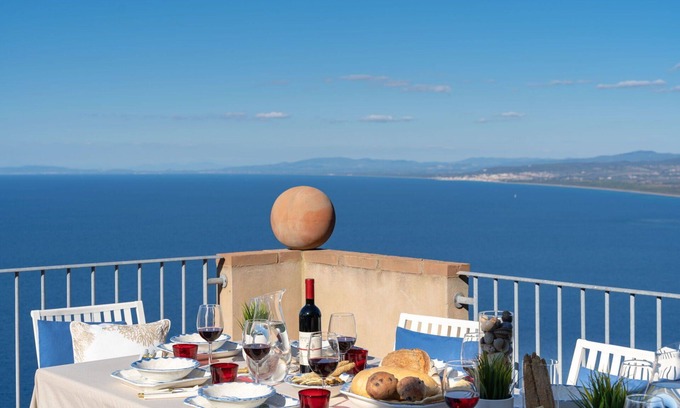 Populonia Other | Nice apartment for 10 guests with A/C, WIFI, TV, panoramic view and parking