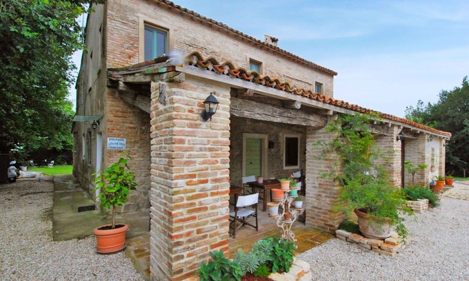 Granarola Apartment | Nice apartment for 2 people with WIFI, A/C, pool, TV, patio and pets allowed